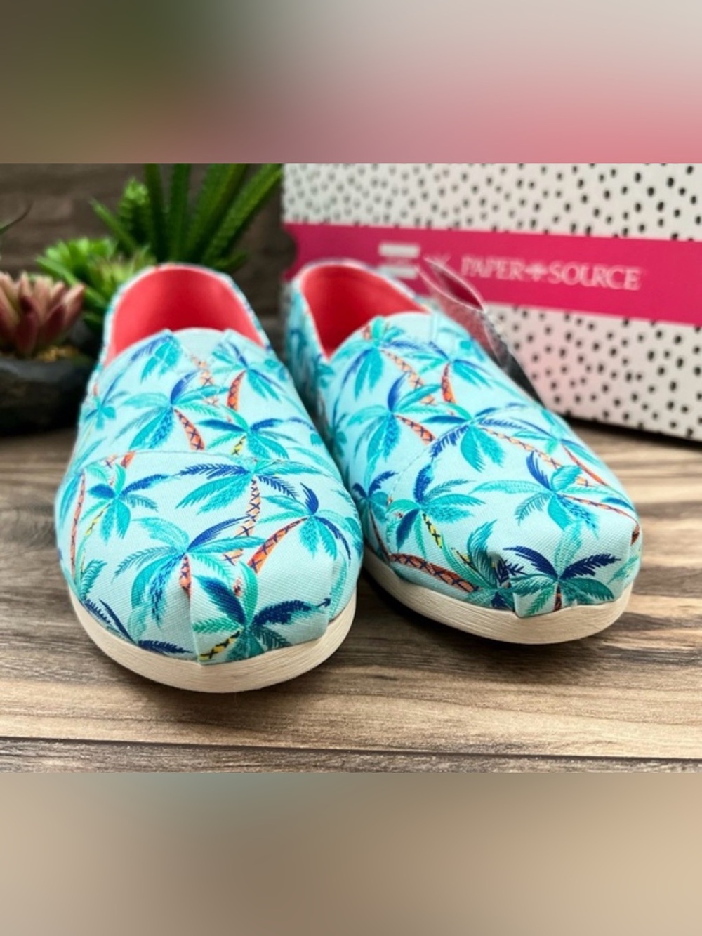 Tom's Blue Palm Tree Classic Alpargata Slip-On Flats